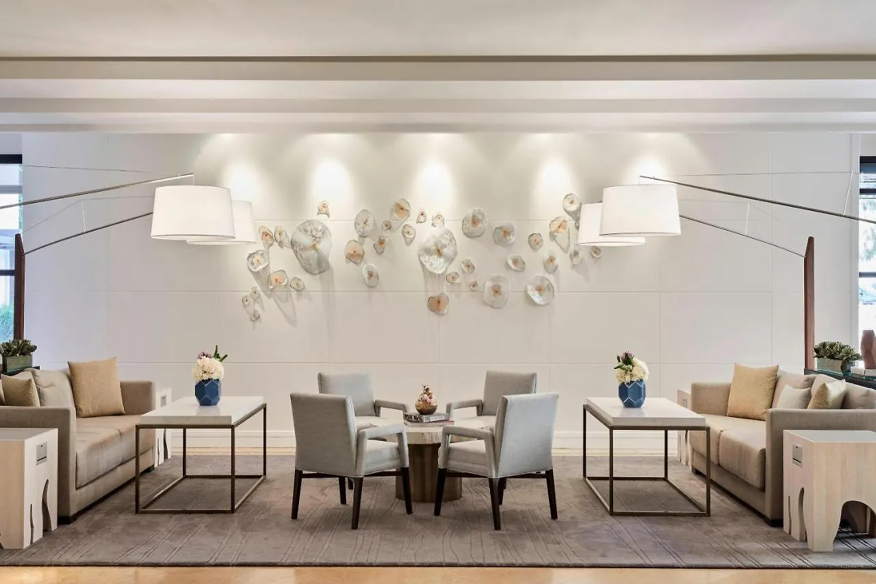 Los Angeles Marriott Burbank Airport 4*,