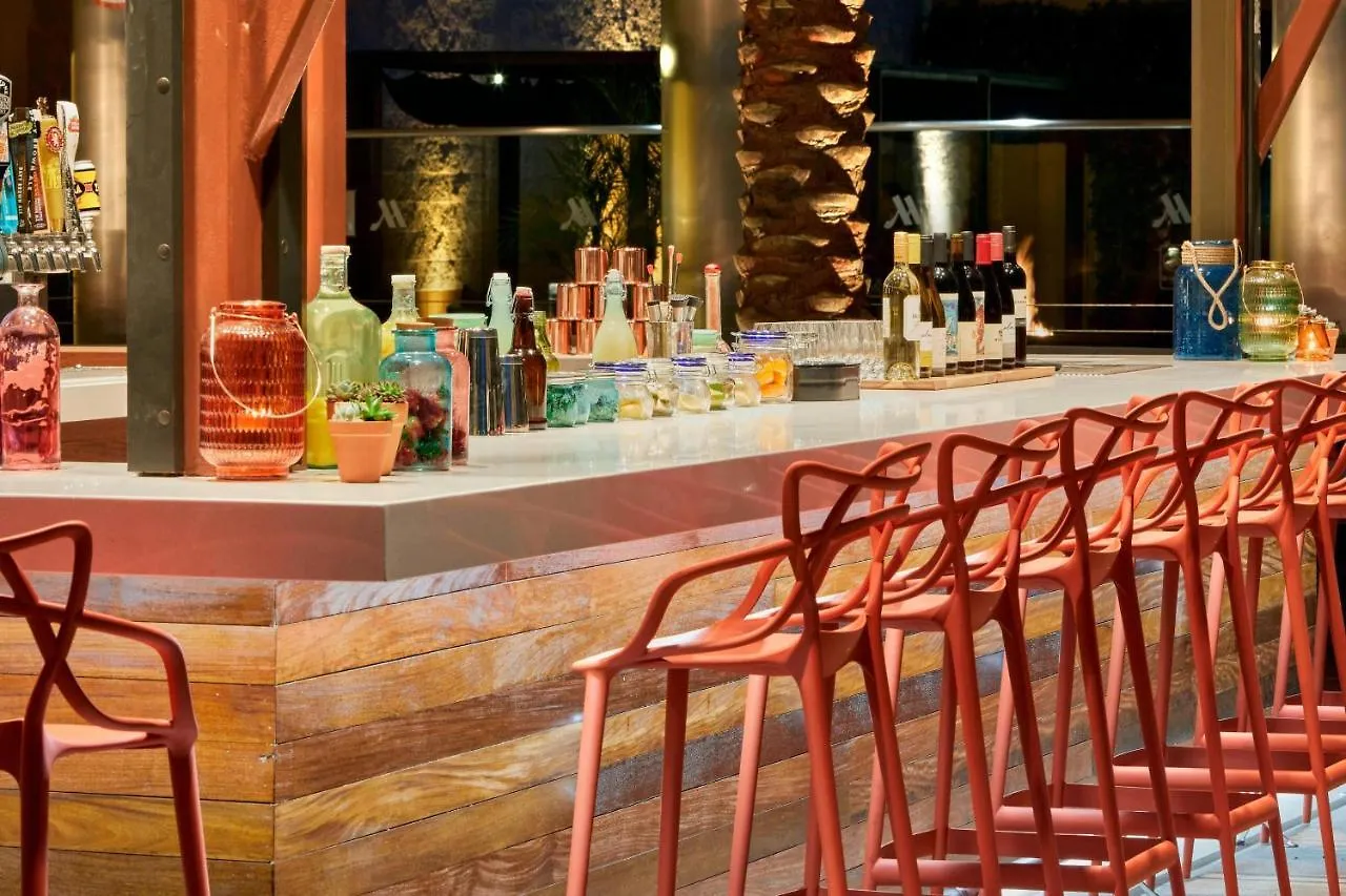 Los Angeles Marriott Burbank Airport 4*,  United States